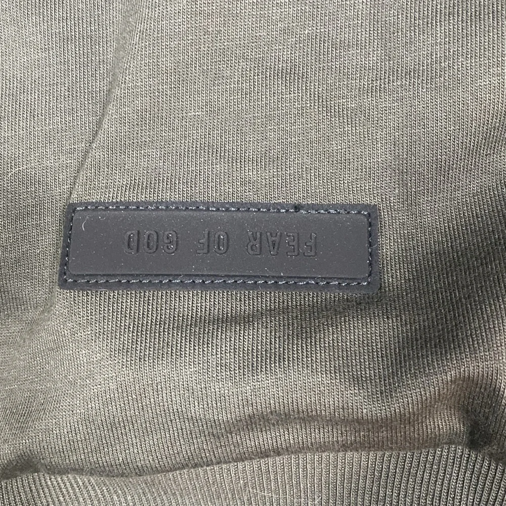 dark grey essentials tee - Picture 3 of 6